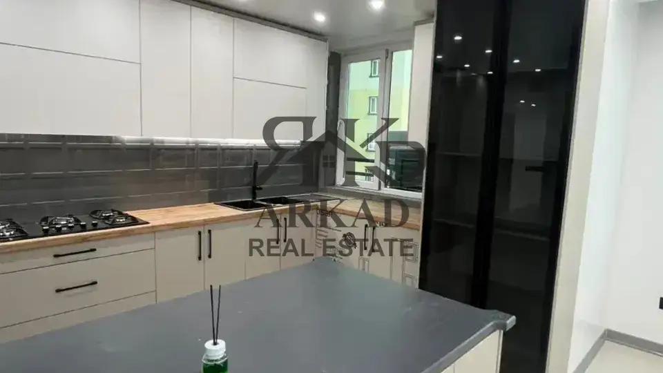 سازه، نما و کیفیت ساخت در مجتمع سروناز