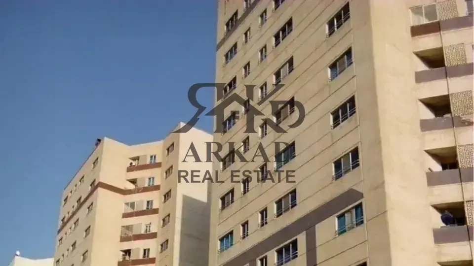 قیمت خرید و فروش آپارتمان در برج‌های قائم فاز ۱ و ۲